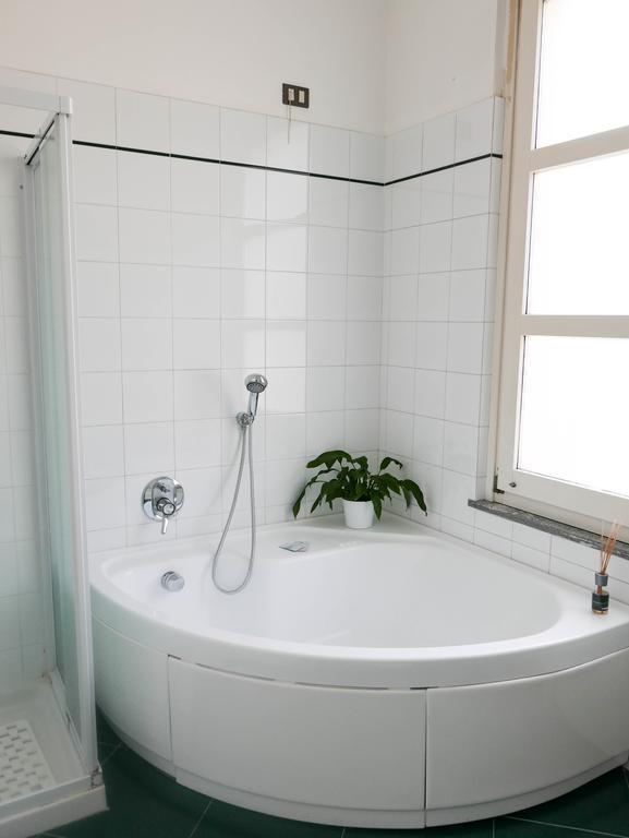 Guesthouse Flora Лоди Екстериор снимка