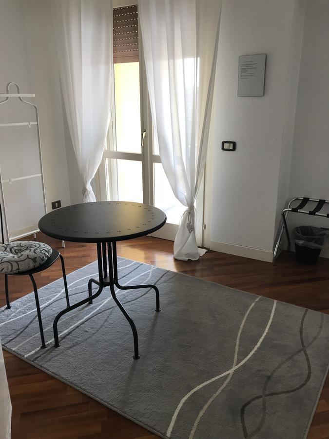 Guesthouse Flora Лоди Екстериор снимка